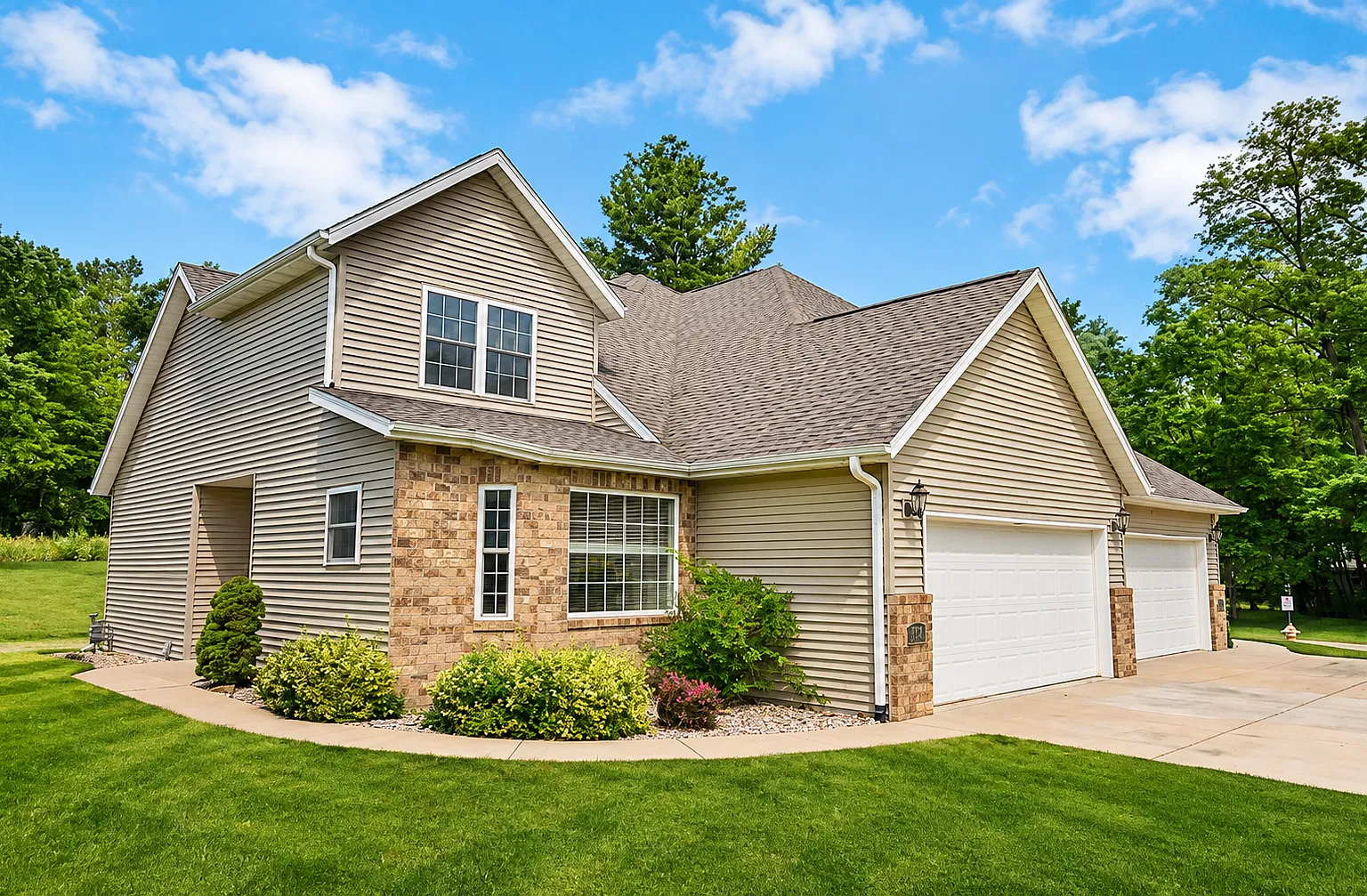 3 bed, 2.0 bath, $1,600 — Photo 1