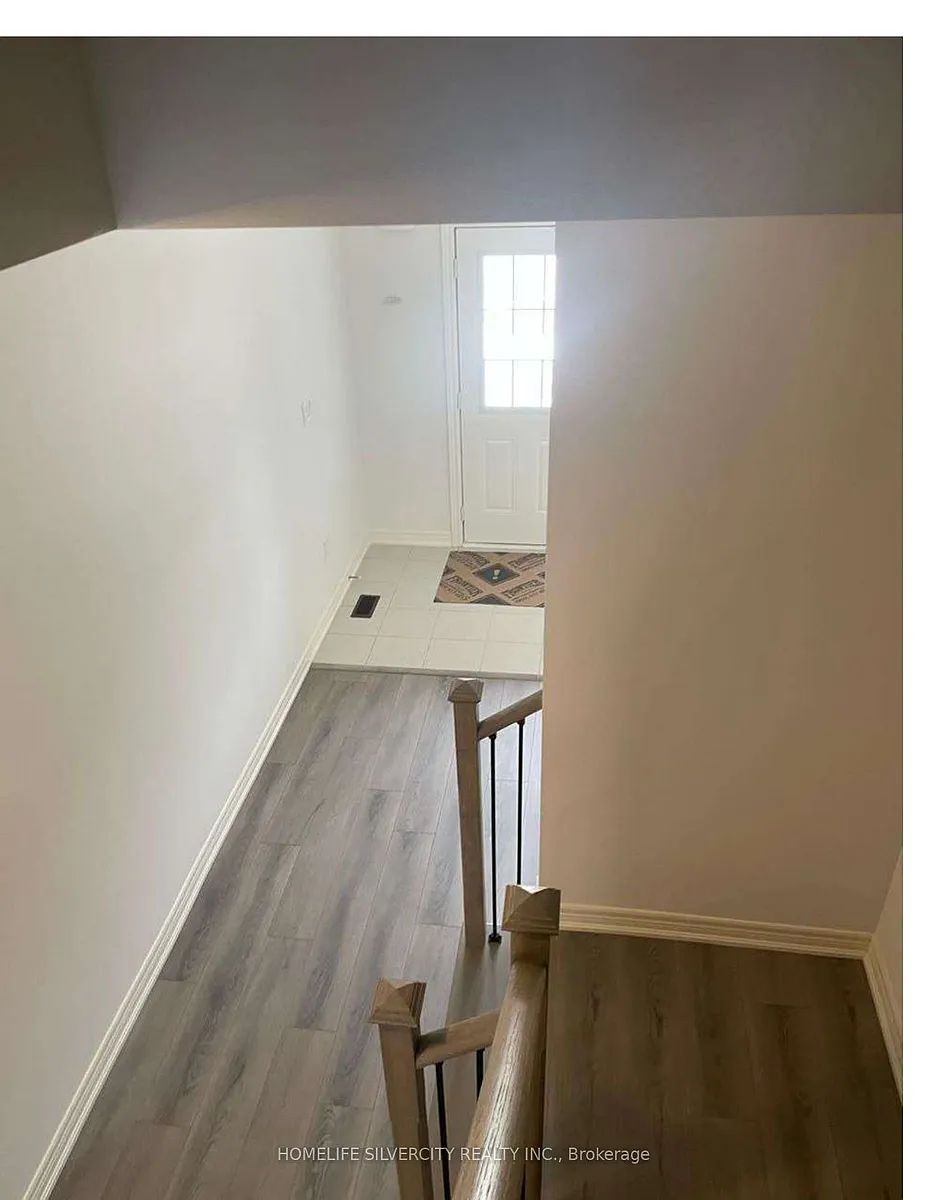 Building Photo - 86 Gledhill Cres