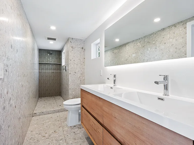1901 High Point Dr — Photo 22