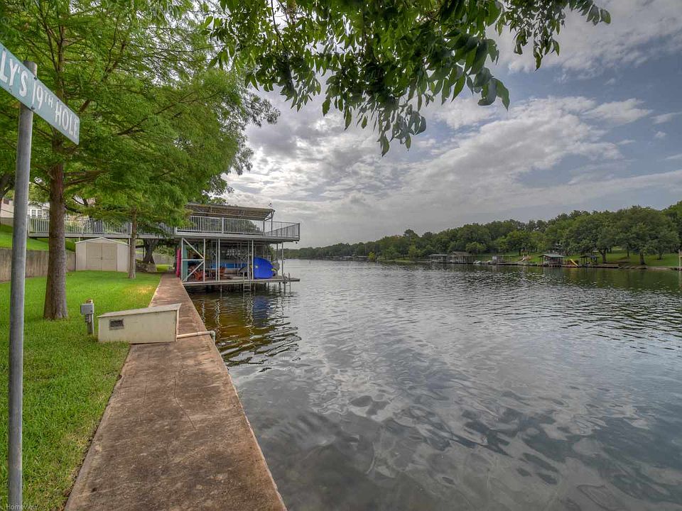 1st image of 394 Long Mountain Dr