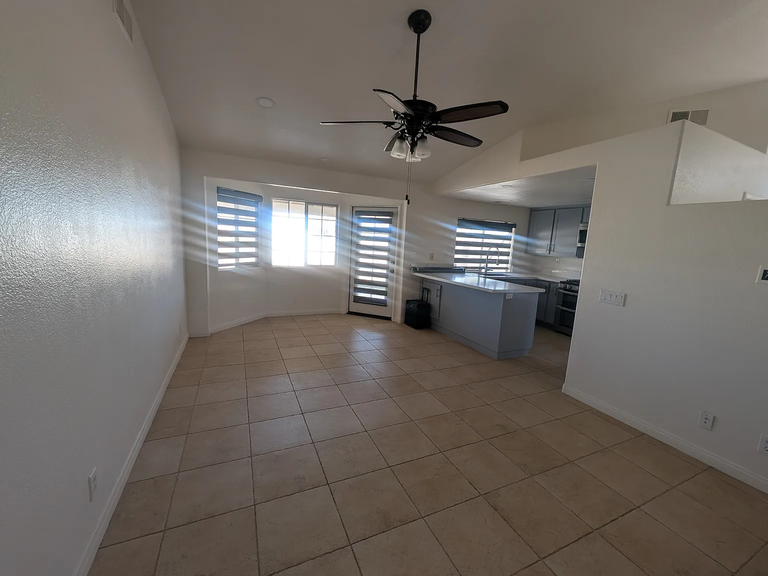 4 bed, 1658 sqft, $2,600 — Photo 3