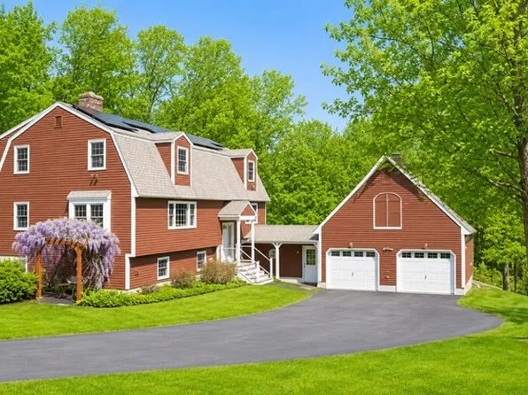 9 Cyndy Ln, Millbury, MA 01527