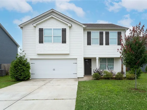 7021 Trestle Pl, Northport, AL 35473