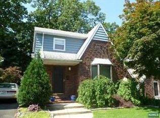 298 Windsor Rd, Wood Ridge, NJ 07075