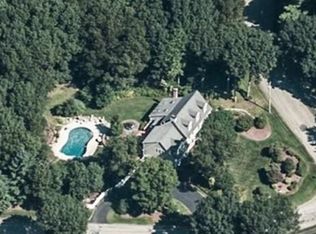 11 Foxhunt Trl, Walpole, MA 02081