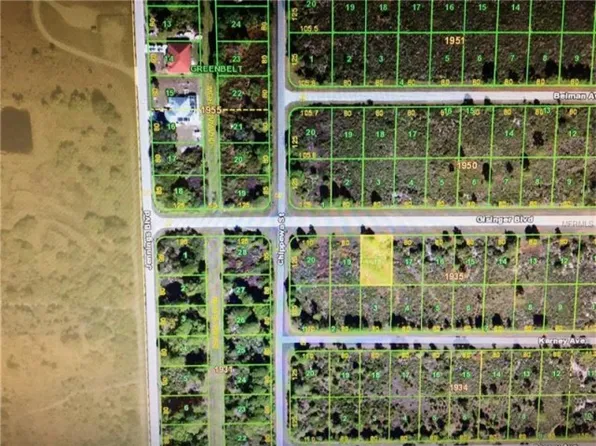 12061 Gisinger Blvd, Port Charlotte, FL 33981