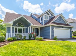 2320 Indian Grass Rd, Naperville, IL 60564