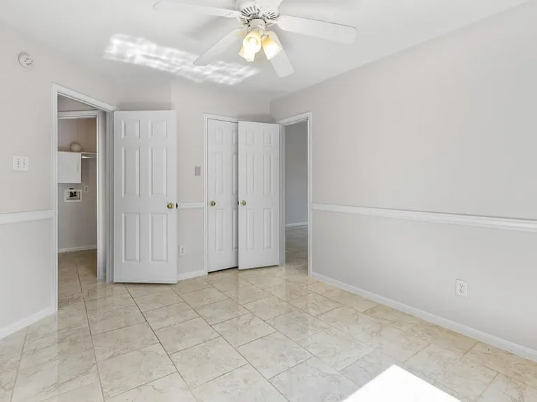21812 Whispering Forest Dr — Photo 12