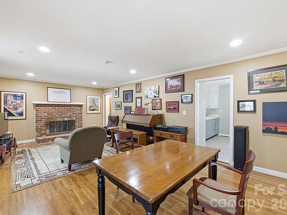 3rd image of 11715 Timber Ridge Rd