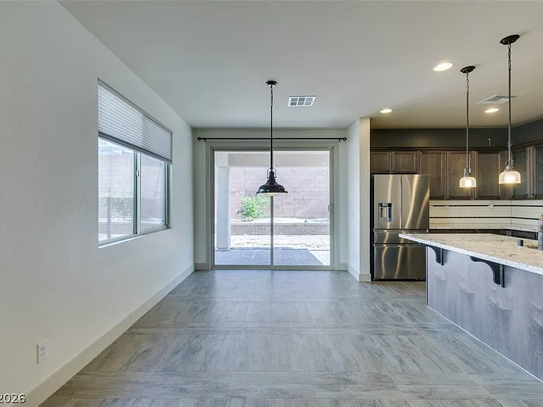 9009 Janice Glen Ave — Photo 9