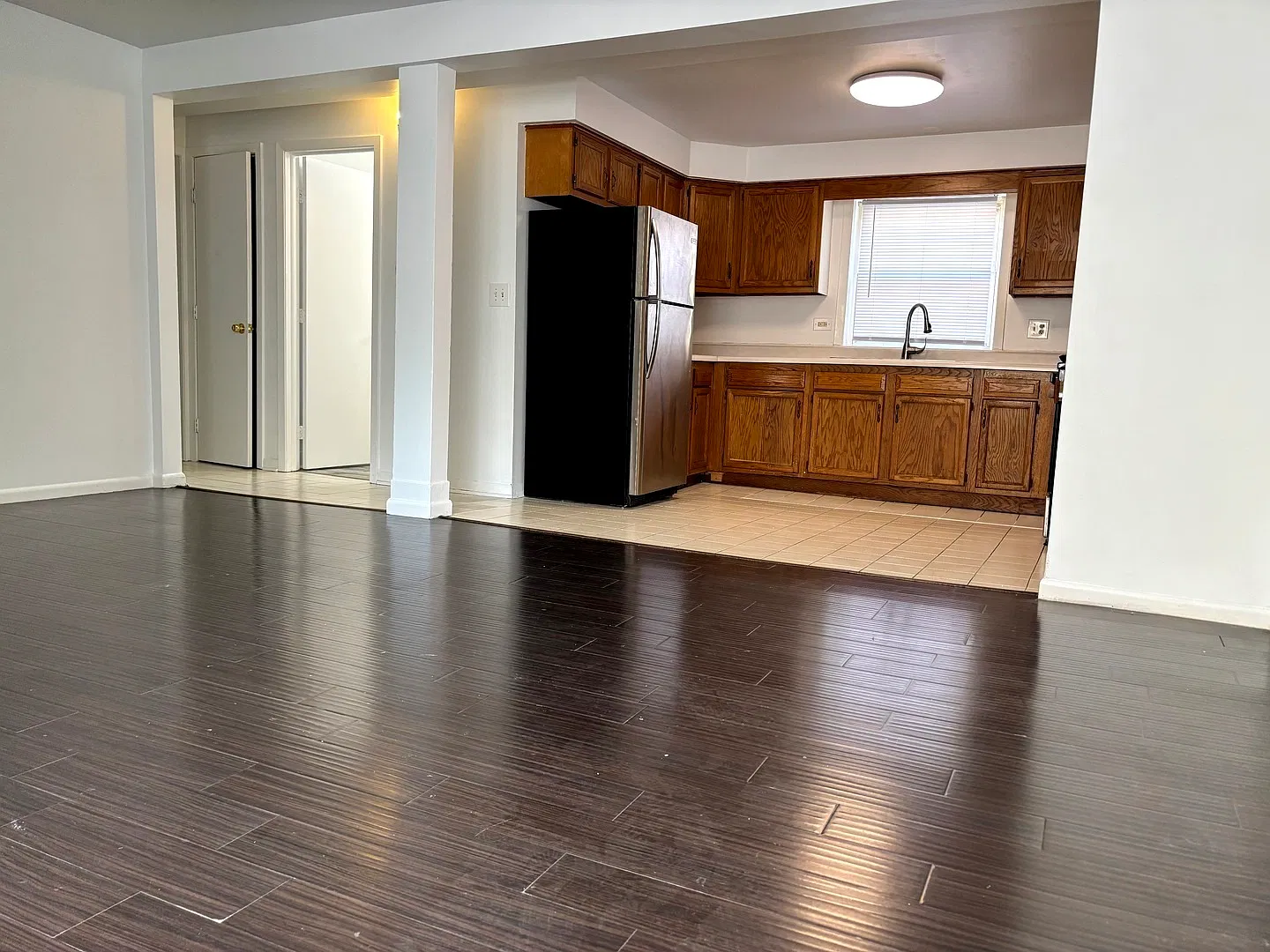 2 bed, 850 sqft, $1,800 — Photo 2