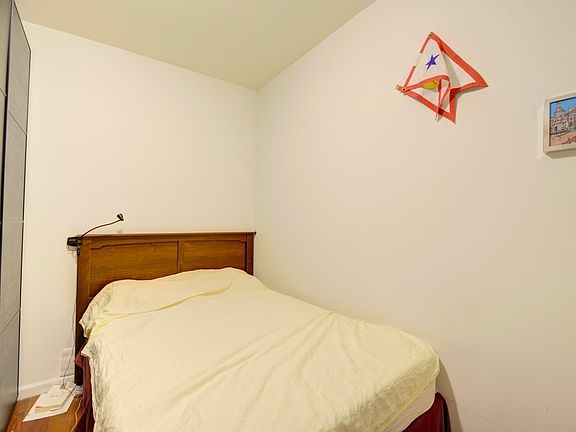 5th image of 334 E 82nd St #2RW