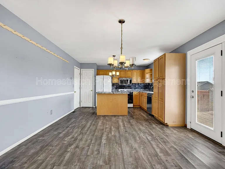 166 Royallprairie Ln — Photo 13
