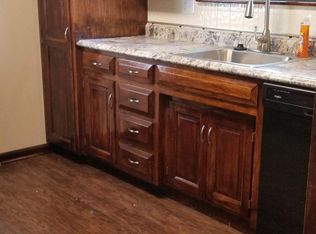 12 NW Market St #B, Lees Summit, MO 64063