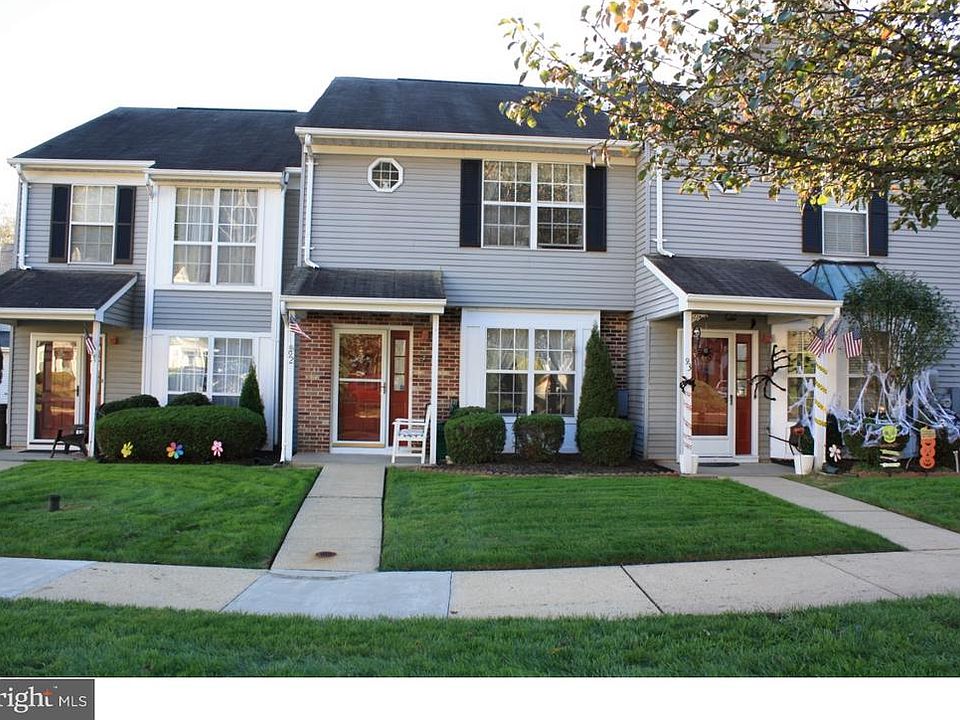 1st image of 92 Fair Oaks Ct