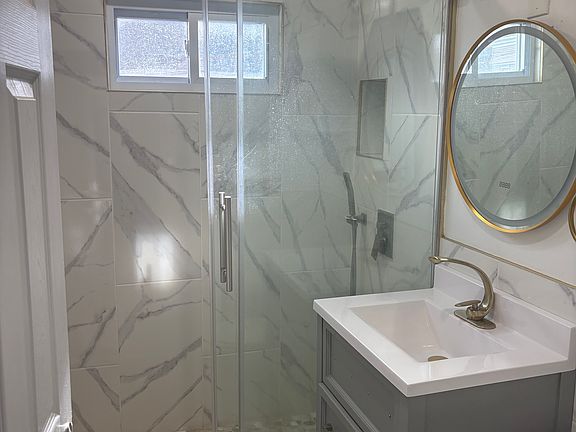 3rd image of 329 Gallivan Blvd APT B