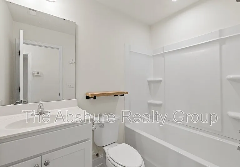 404 Avery Glenn Way — Photo 33