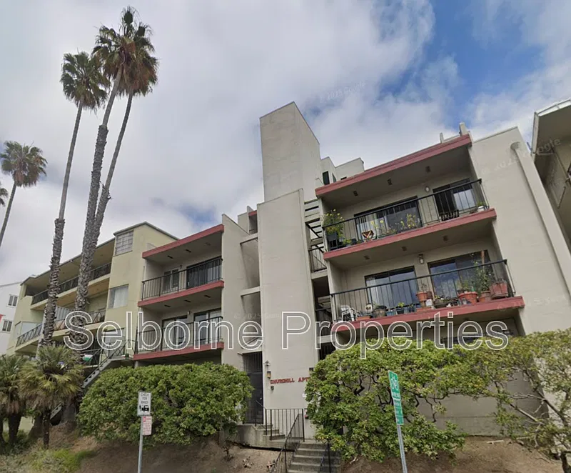 1940 Lakeshore Ave #43