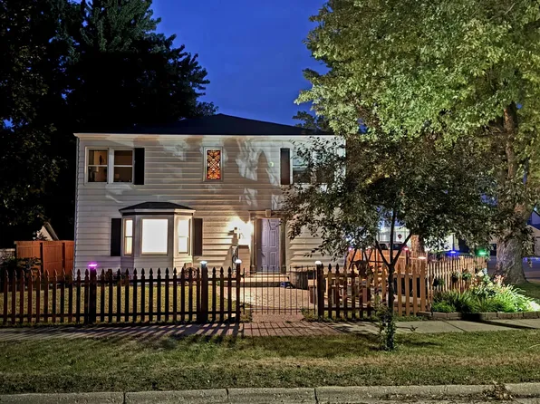 401 W Main St, Pipestone, MN 56164