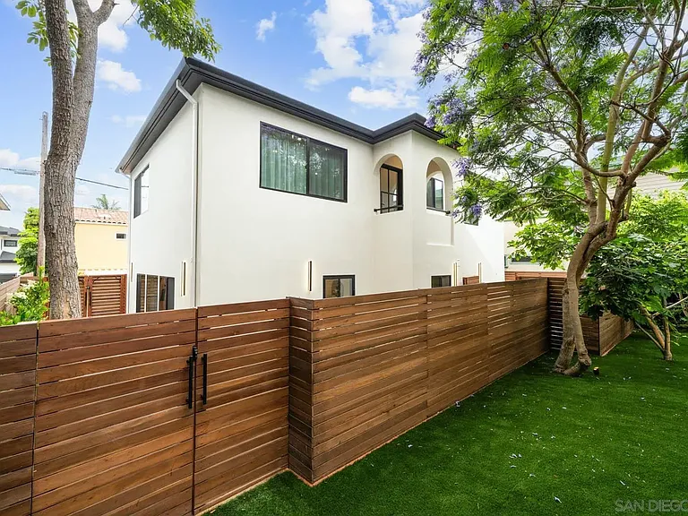 7374 Bishops Ln — Photo 26