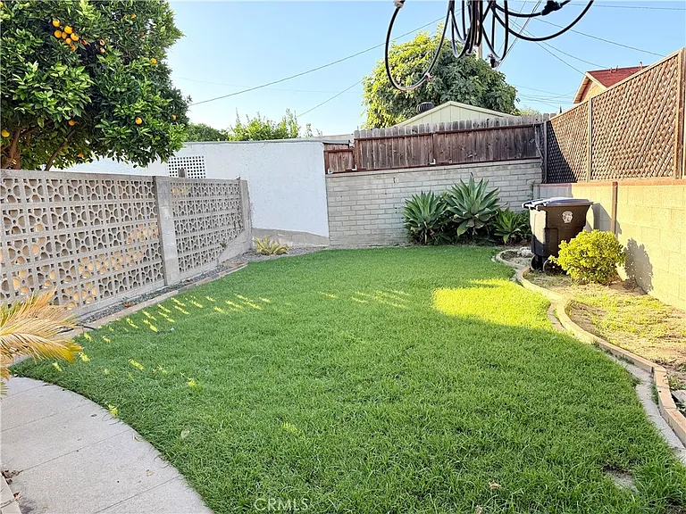 828 N Pass Ave — Photo 43