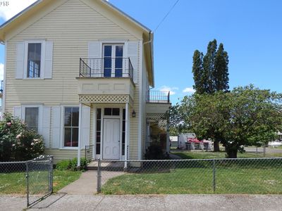 381 5th St, Lafayette, OR, 97127