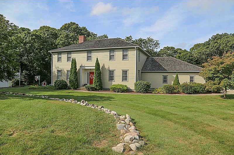1st image of 75 Kettle Pond Dr