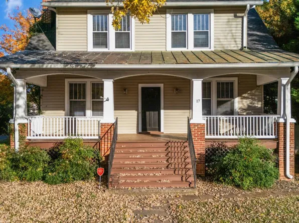 17 W Princeton Cir, Lynchburg, VA 24503