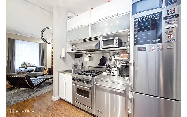 Rented by Douglas Elliman | media 14