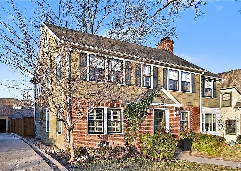 624 W 70th Ter, Kansas City, MO 64113 | Zillow