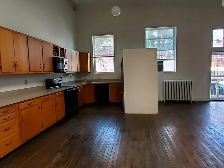 1704 Mary St — Photo 1