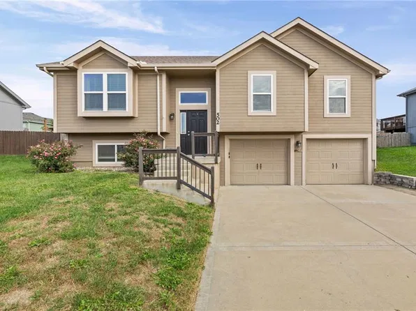 502 193rd St, Smithville, MO 64089