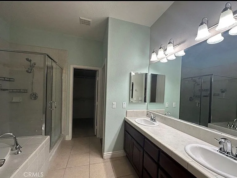 14395 Nautical Ln #E — Photo 8