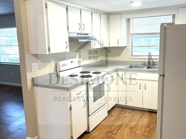 Rosewood Apartments, 906 NE 3rd St APT 3, Ocala, FL 34470
