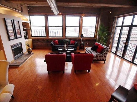 3rd image of 1324 Washington Ave APT 300