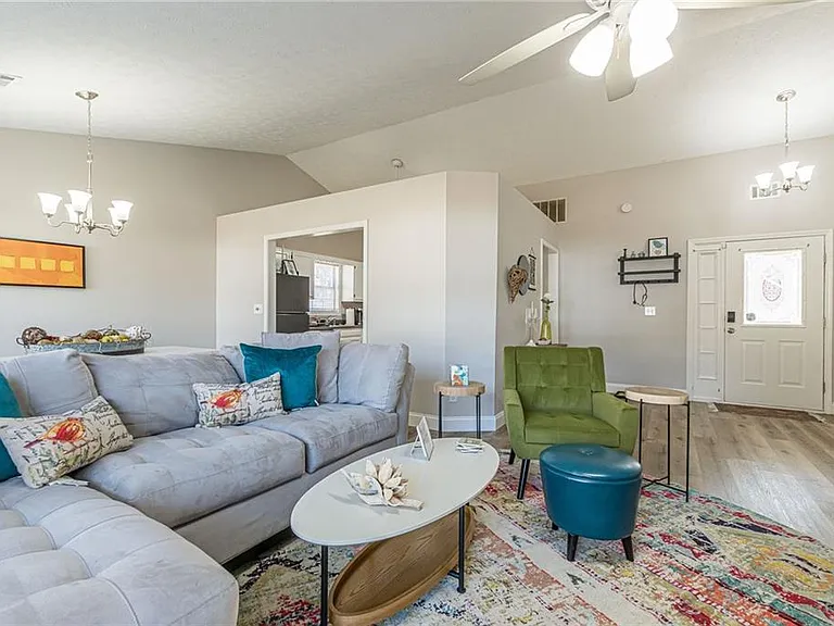 3195 Jorden Crest Ct — Photo 4