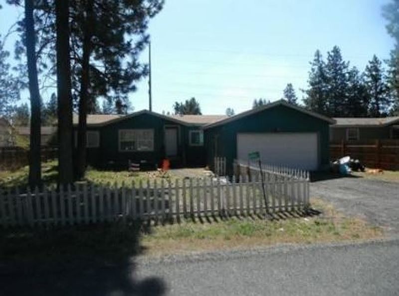 2nd image of 60662 Rocking Horse Ct