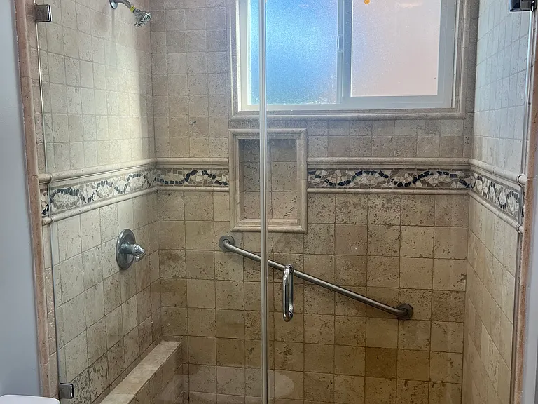 1391 N Altadena Dr #B — Photo 13