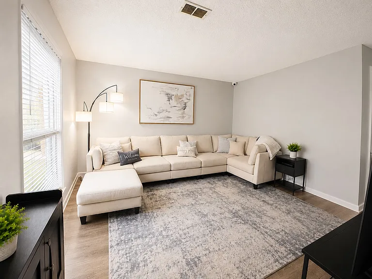 5846 Aftonshire Dr — Photo 6