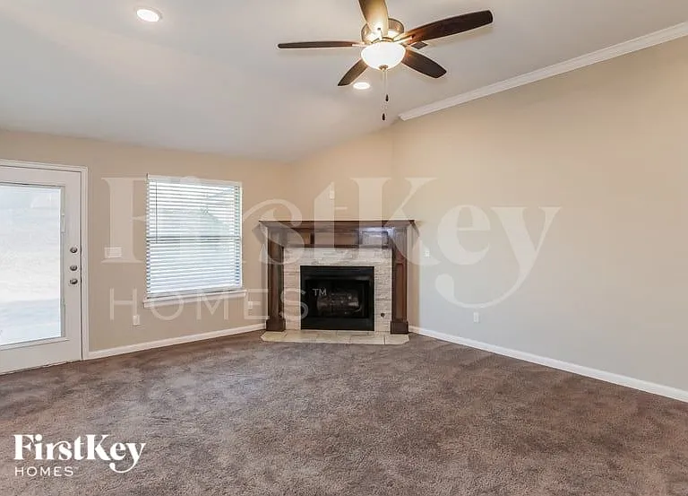 9200 SW 48th Ter — Photo 2