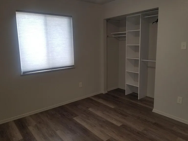 Bedroom & Closet