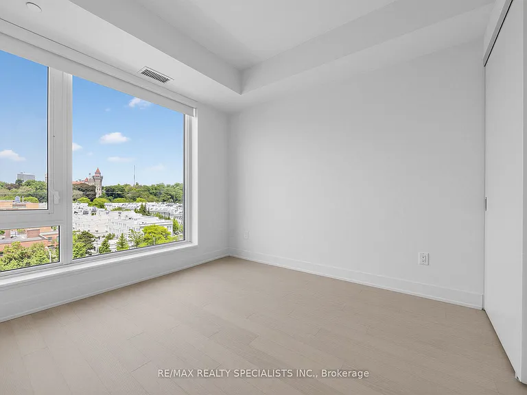 322 Dupont St #907 — Photo 21
