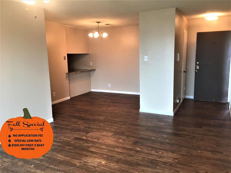 living room / dining area