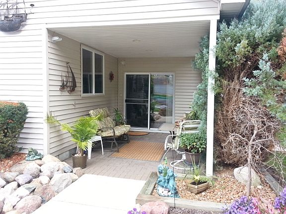 2nd image of 7817 Lake Dr