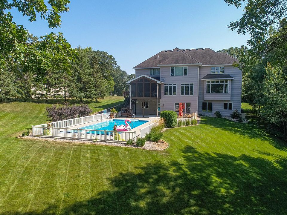 1st image of 2117 White Oak Cir NE