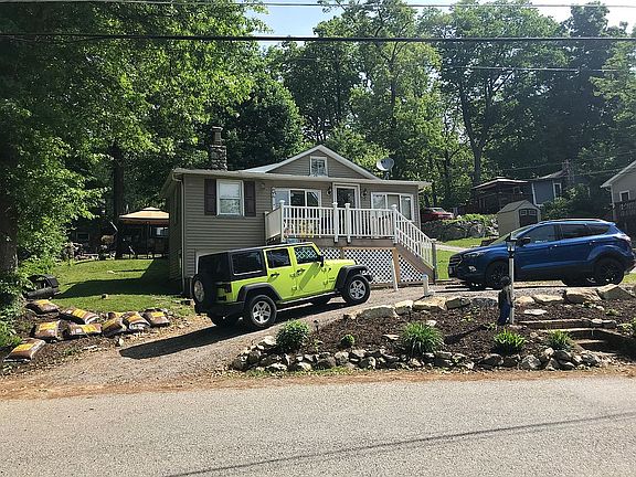 2nd image of 15 Lakeside Dr NW