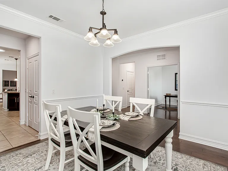 1034 Blanco Dr — Photo 5