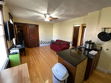 3 bed, 1.0 bath, $4,600 — Photo 4