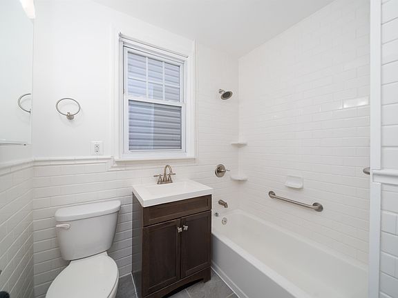 4th image of 333 Claremont Ave Floor 1