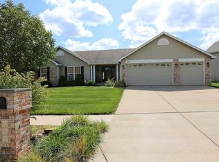 426 Stone Park Dr, Wentzville, MO 63385